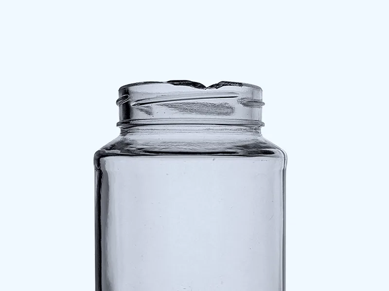 Glasbehälter mit Ausbruch am Mündungsrand